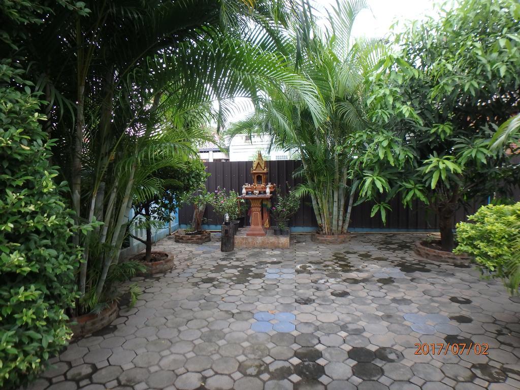 The Blue14 House Chiang Mai Apartment Exterior foto